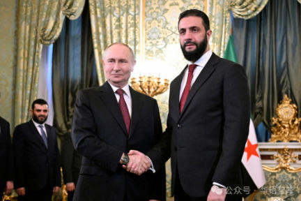 昔日敌手握手，阿萨德的命运被摆上桌？