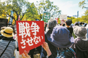 从“专守防卫”到“长期战争”：日本缘何加速推进“新型军国主义”